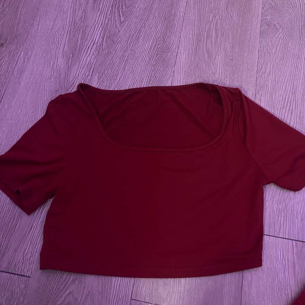 Small low cut crop top